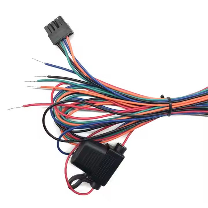 Vehículos duraderos Arneses de cableado de automóviles personalizados con UL 1007 22awg Tipo de cables y colores de alambre de 20awg