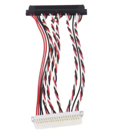 Diseño de cable personalizado para sistemas LVDS compactos, con enrutamiento flexible y resistencia EMI para uso industrial