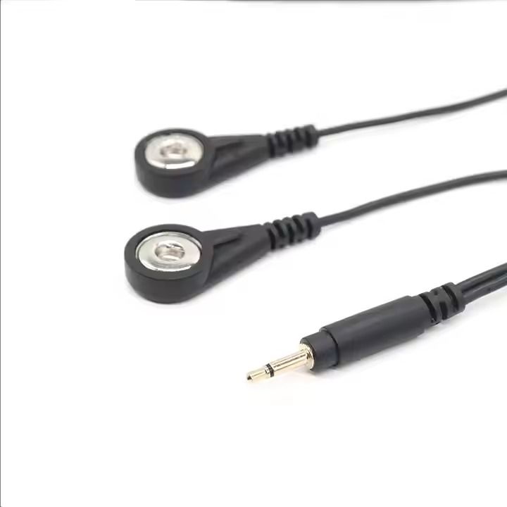 Diseño de cable personalizado para blindaje multicapa médico y conectores de bloqueo seguro garantizan una EC precisa desde un mazo de cables