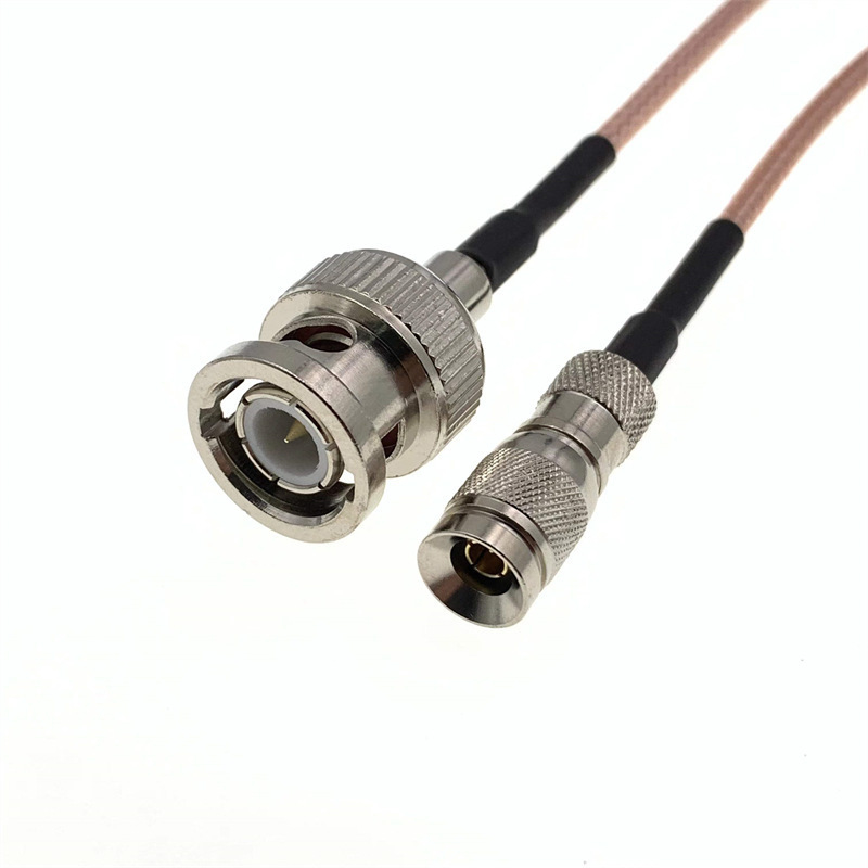 Arneses de alambre coaxial flexibles y robustos para electrónica industrial y de consumo, que garantizan una baja pérdida de señal y una transmisión de datos de alta velocidad
