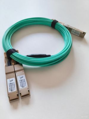 Diseño de cable personalizado para interconexiones QSFP-40G. Un fabricante de arneses de alambre que ofrece soluciones de alta frecuencia y baja latencia para sistemas de conmutación de HPC, nube y red